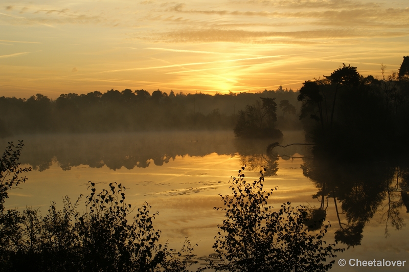 _DSC0015.JPG - Zonsopkomst aan de Oisterwijkse Vennen 'het Groot Goorven' 24 september 2011